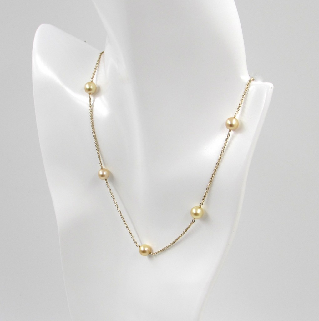 14Kt Yellow Gold Chain Necklace with Seven Golden Cultured Pearls - S ...