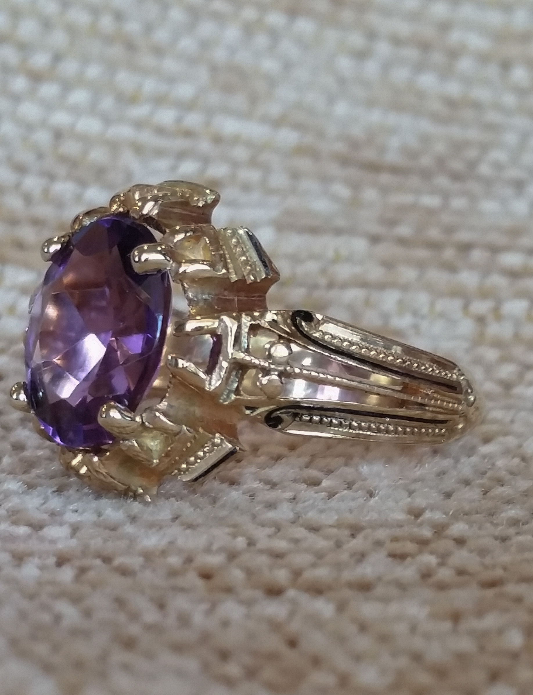 Victorian 18 Karat Yellow Gold Amethyst Ring - Image 5