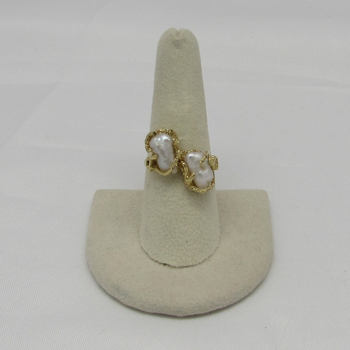 14 Karat Yellow Gold Baroque Shape Pearl Ring - Image 2