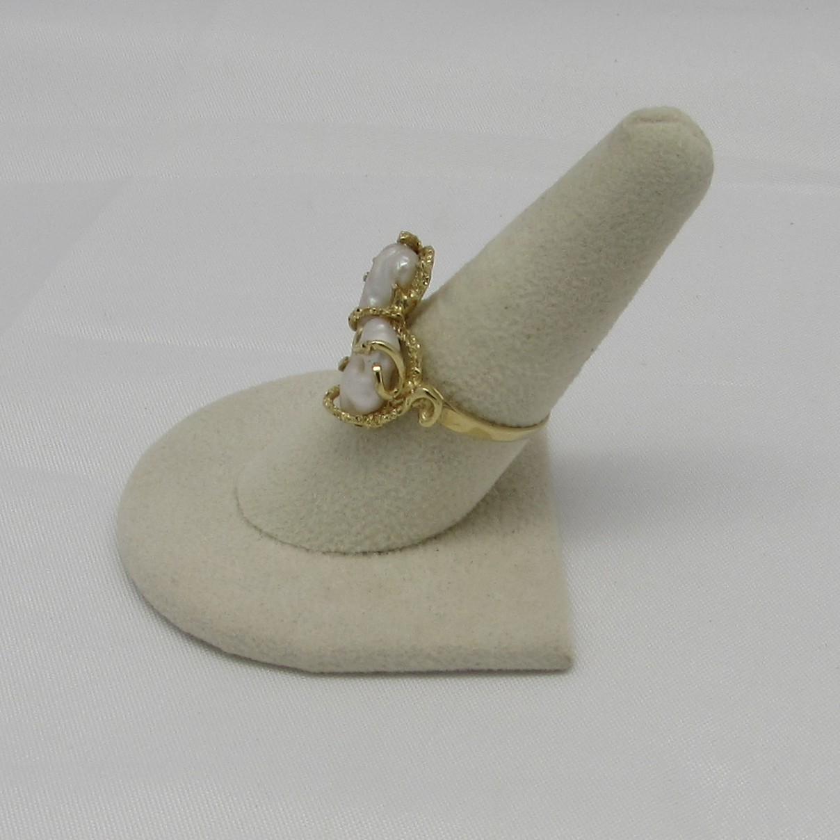 14 Karat Yellow Gold Baroque Shape Pearl Ring - Image 7