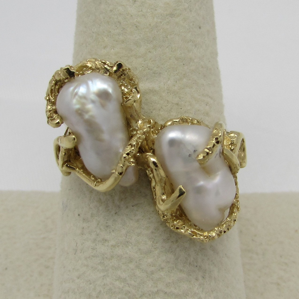 14 Karat Yellow Gold Baroque Shape Pearl Ring - Image 3