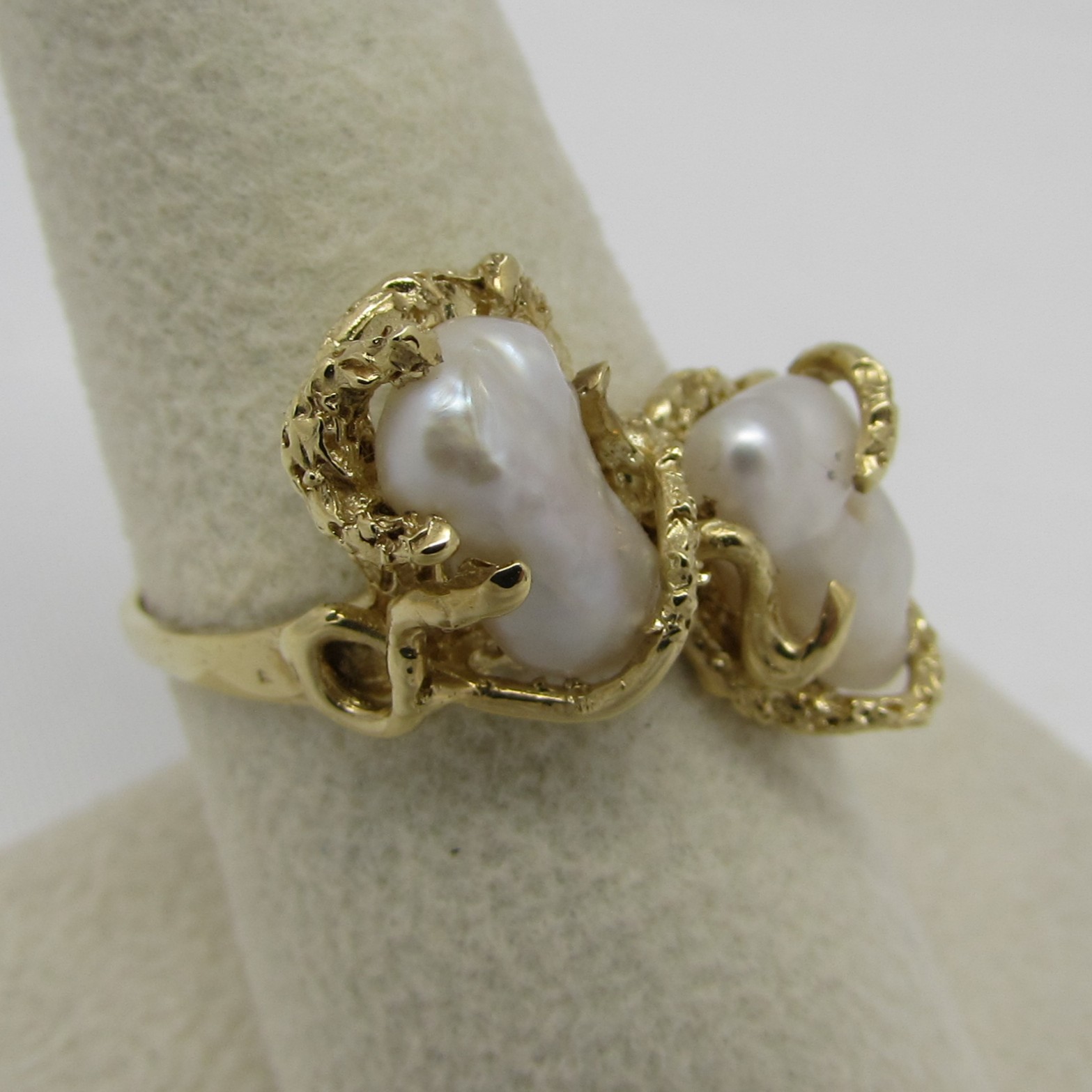 14 Karat Yellow Gold Baroque Shape Pearl Ring - Image 4