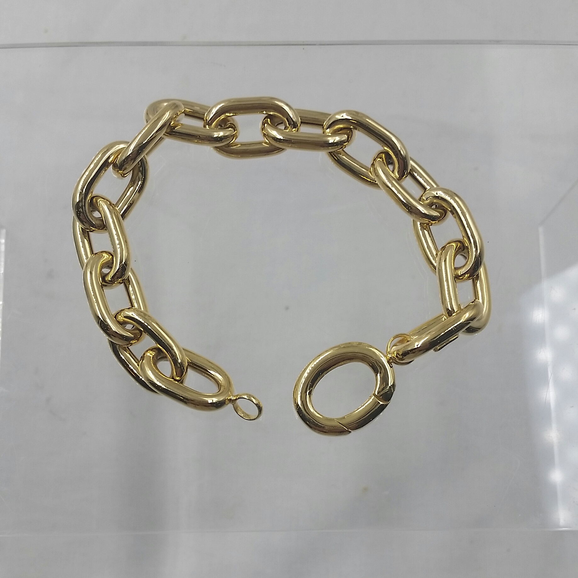 14 Karat Yellow Gold "Classic" Oval Link Bracelet - Image 2