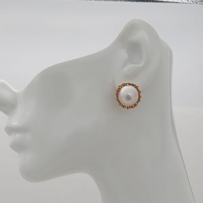 14 KT Yellow Gold Mabe' Pearl 