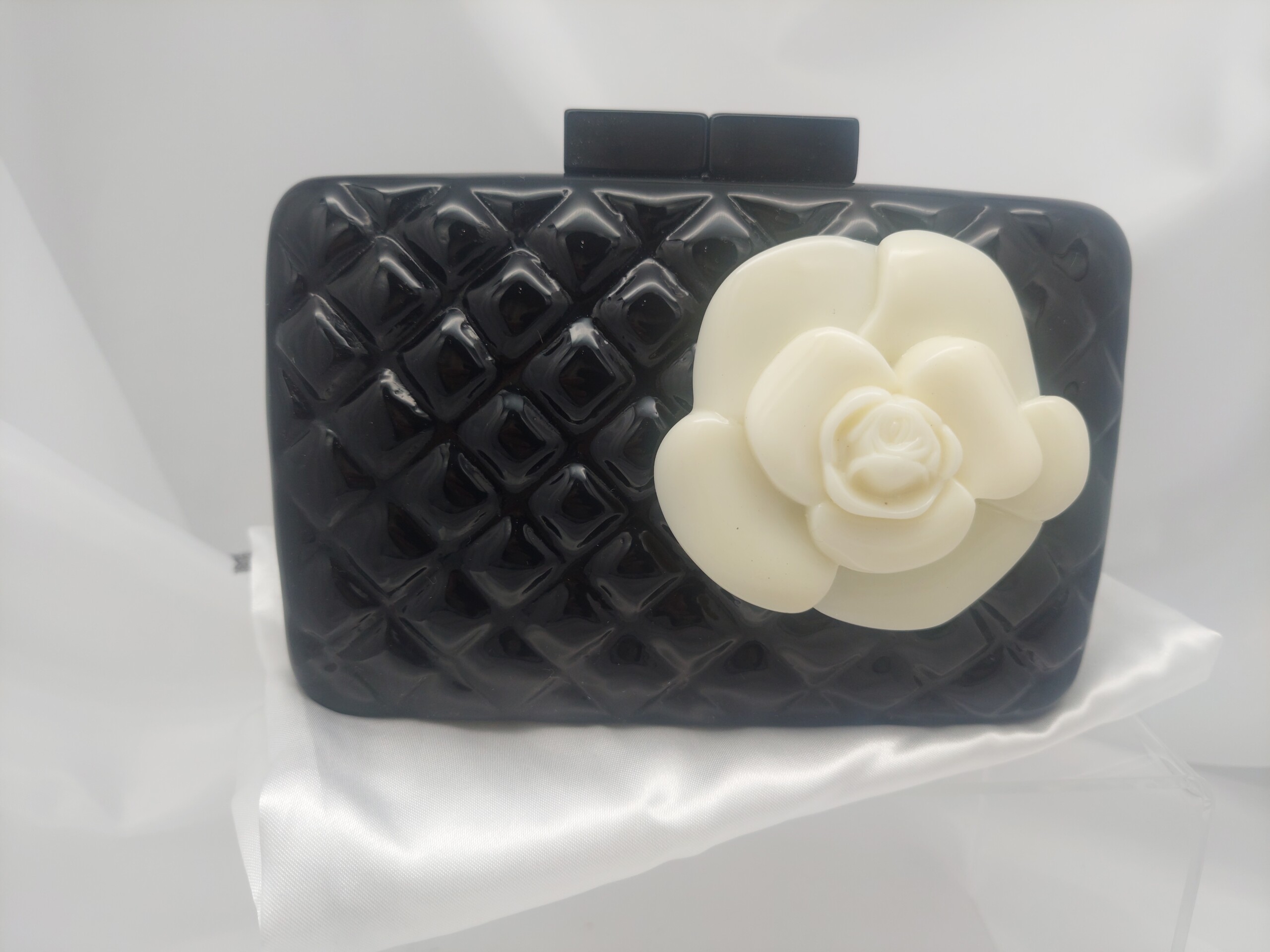 White Rose Clutch with Chain Strap