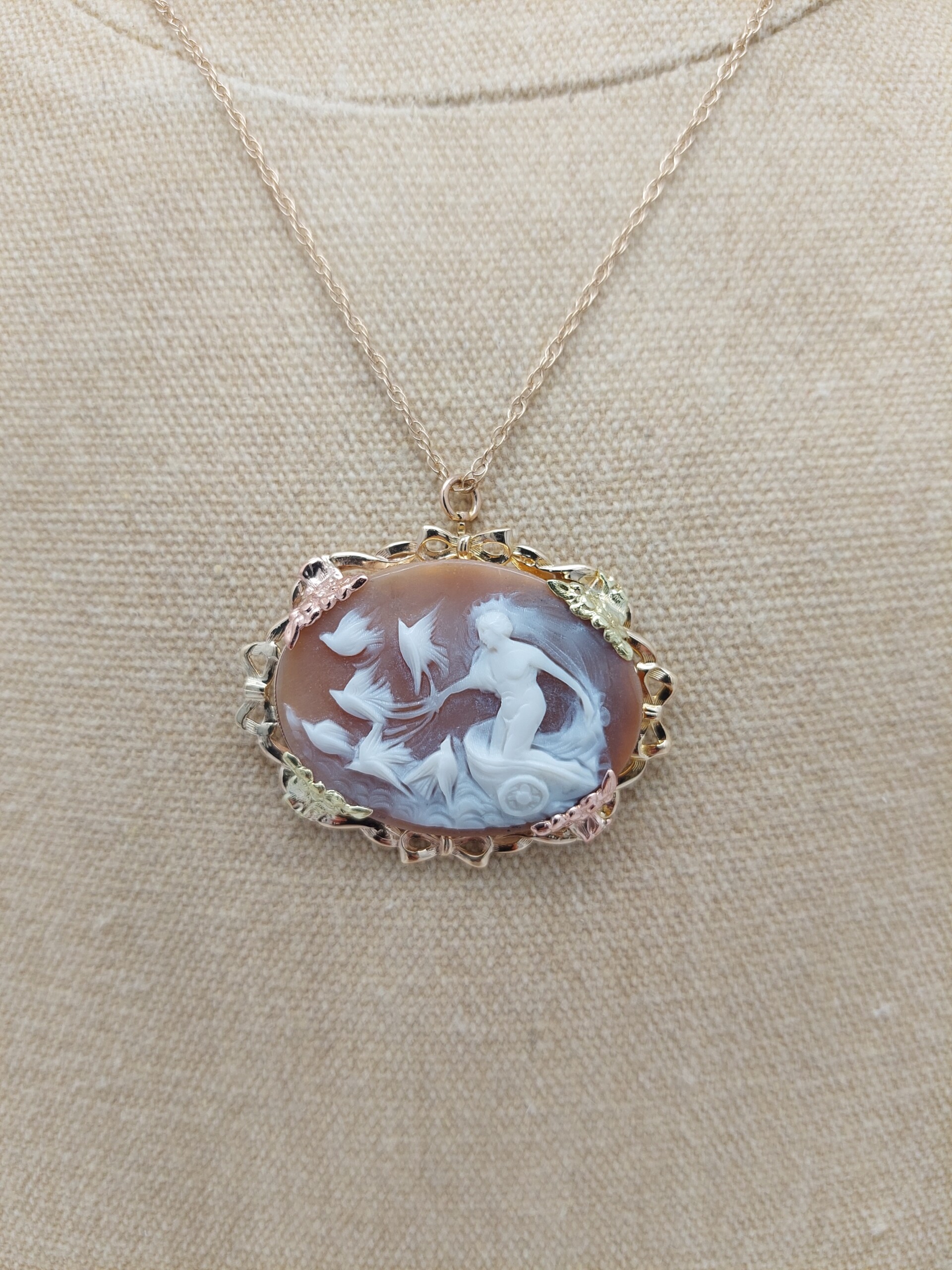 Cameo "Dove Chariot" Pendant on Chain Necklace