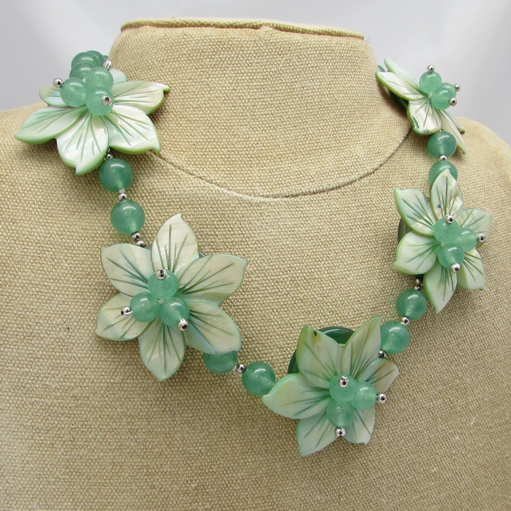 Jade & Mother-of-Pearl Flower Necklace - Image 2