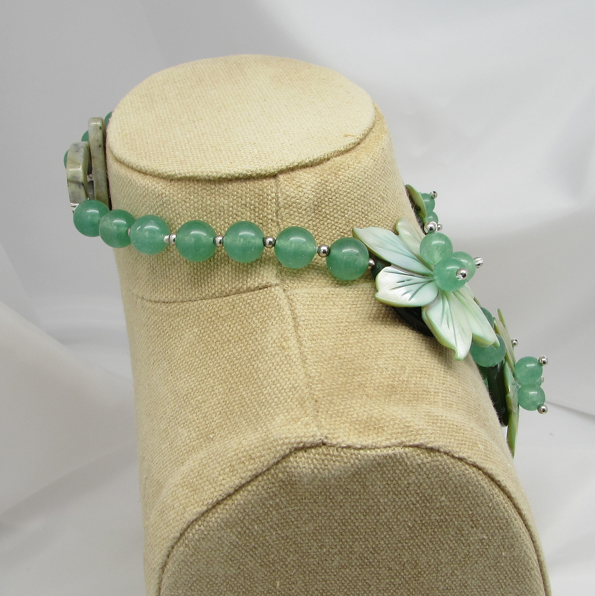 Jade & Mother-of-Pearl Flower Necklace - Image 3