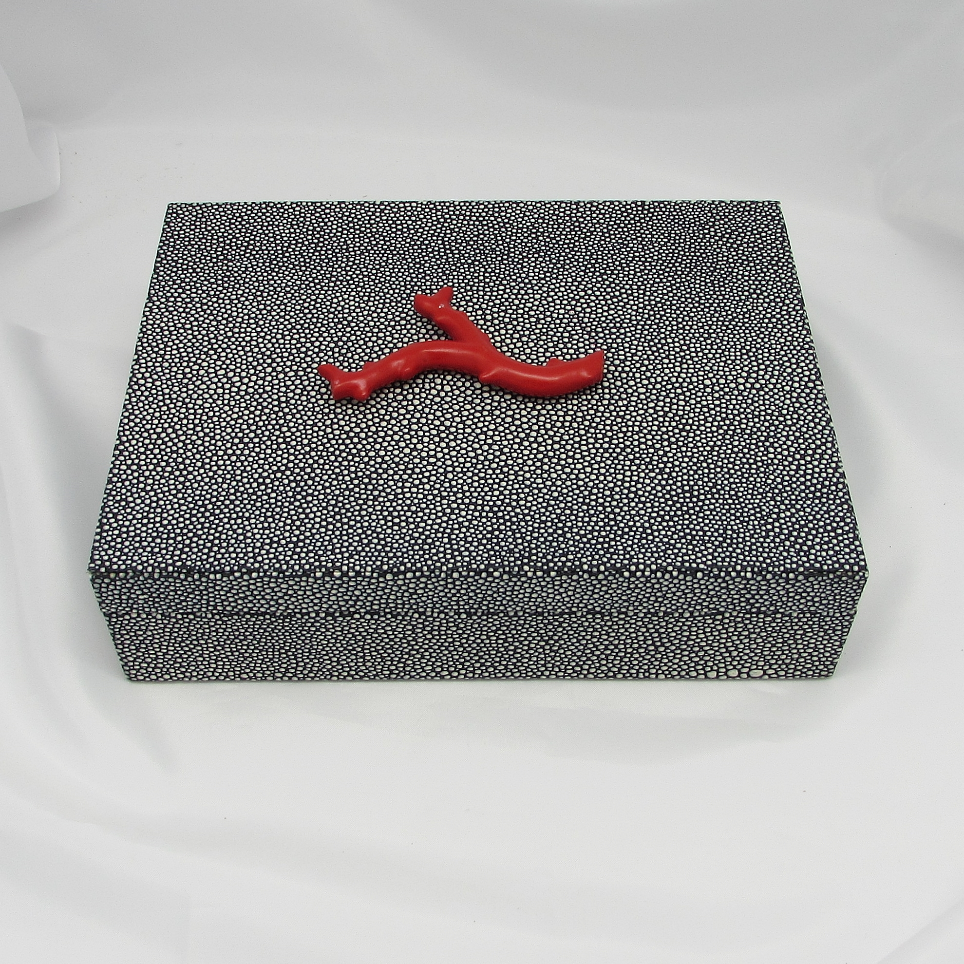 Small "Stingray" Box with "Coral"