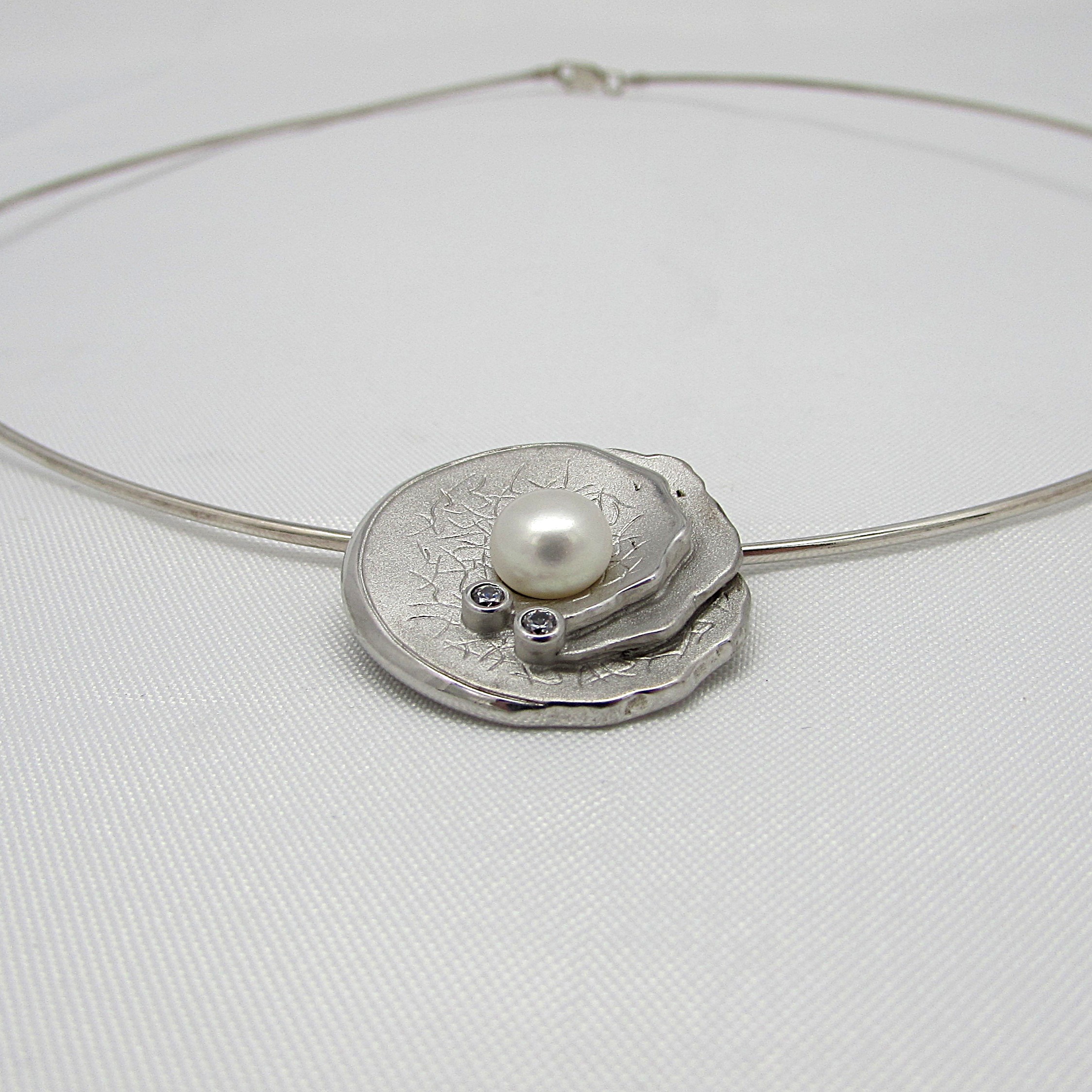 Sterling and Pearl Choker Necklace - Image 5