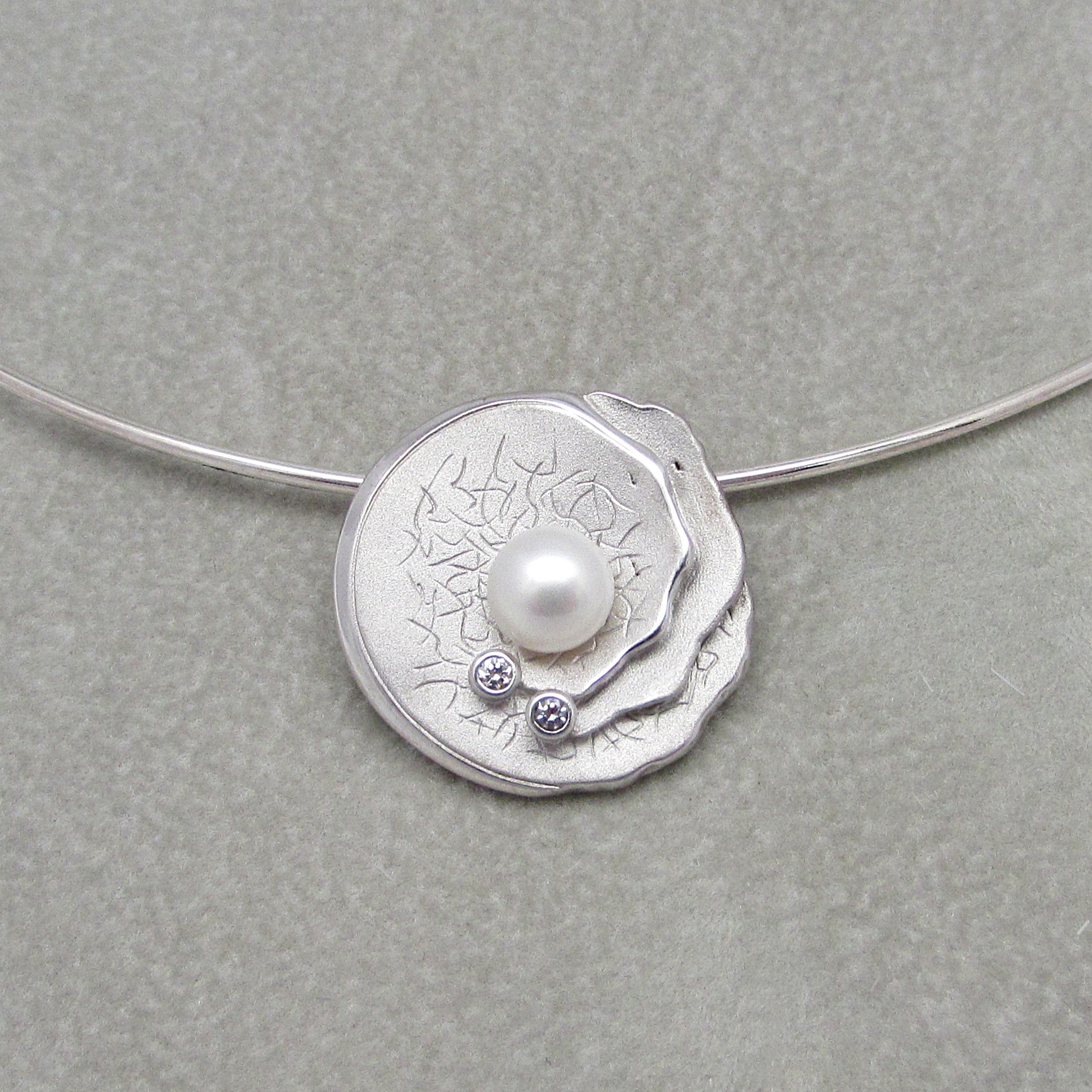 Sterling and Pearl Choker Necklace - Image 3