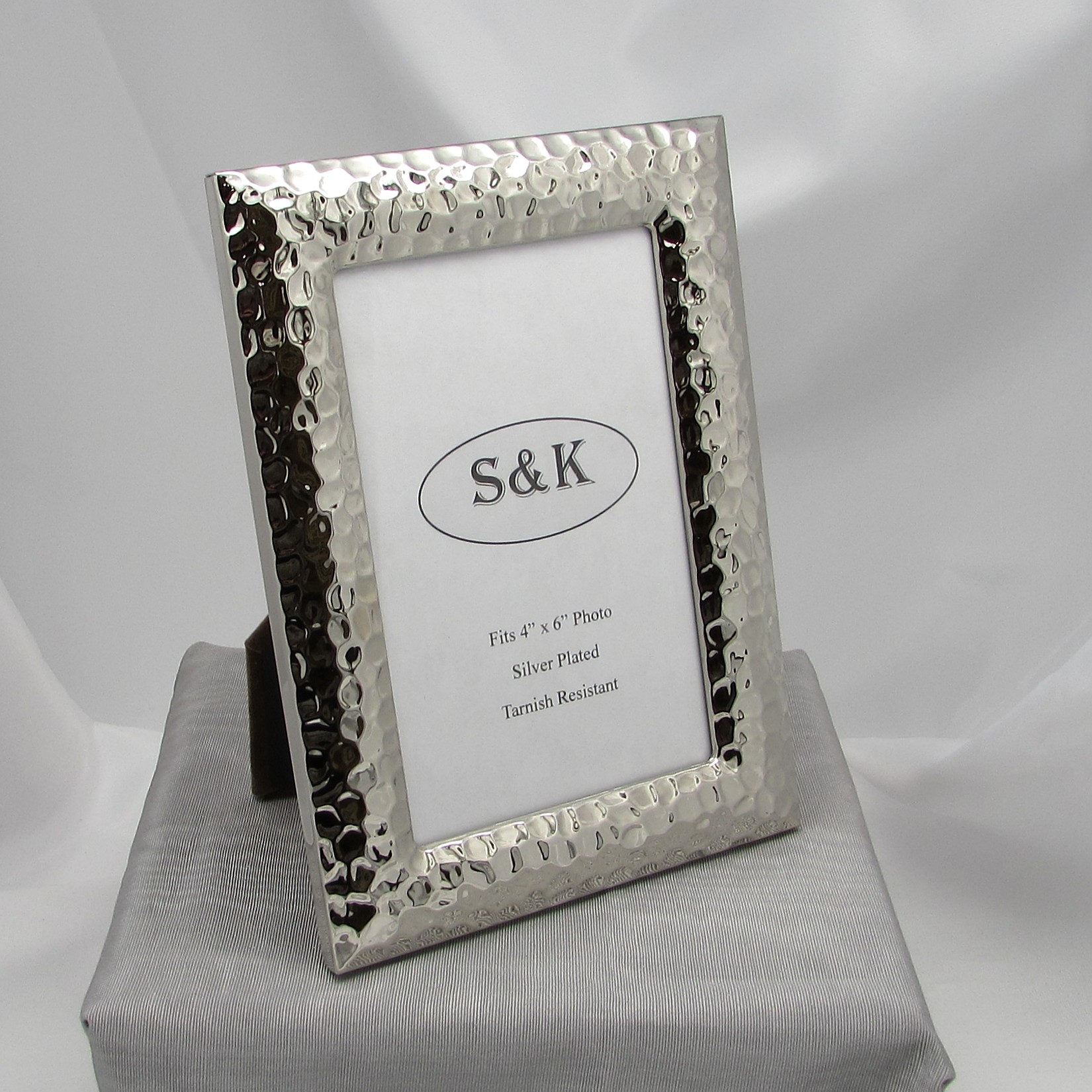 Silver Plate Hammered  4" x 6" Frame - Image 2