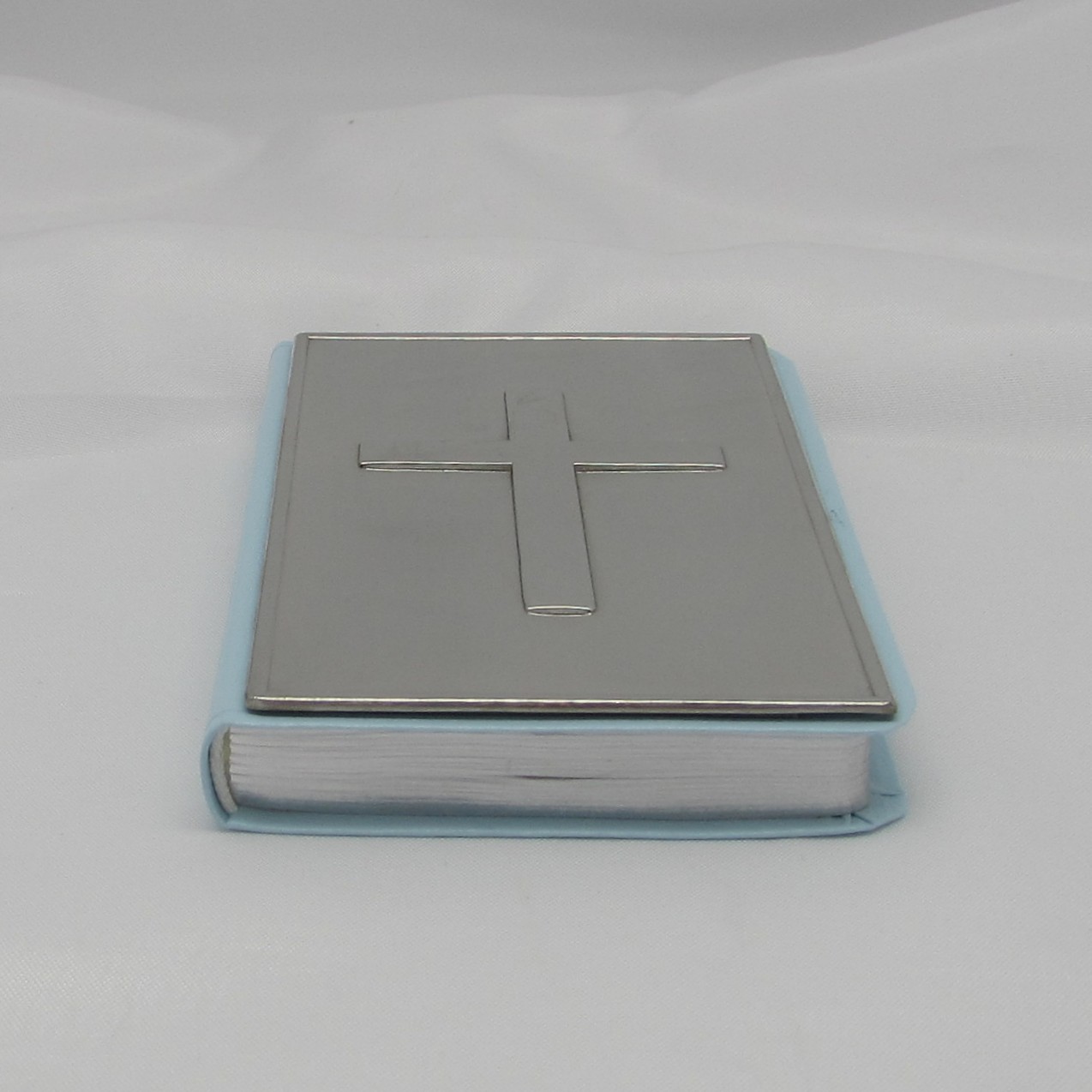 Child's Blue New Testament Bible with Pewter Cross Top - Image 6