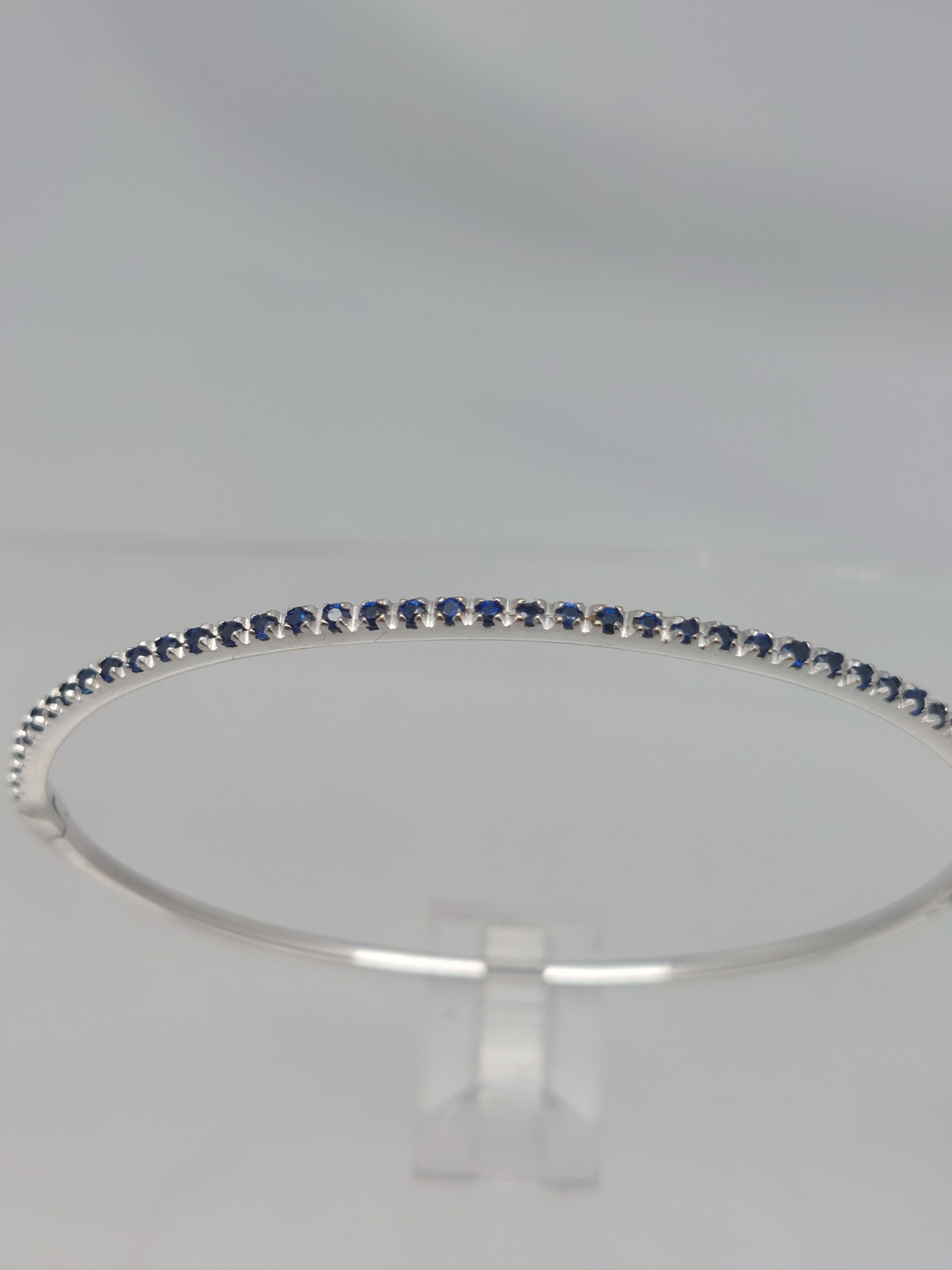 18KT Blue Sapphire Bangle - Image 2