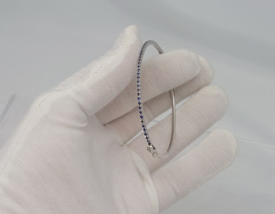 18KT Blue Sapphire Bangle - Image 8