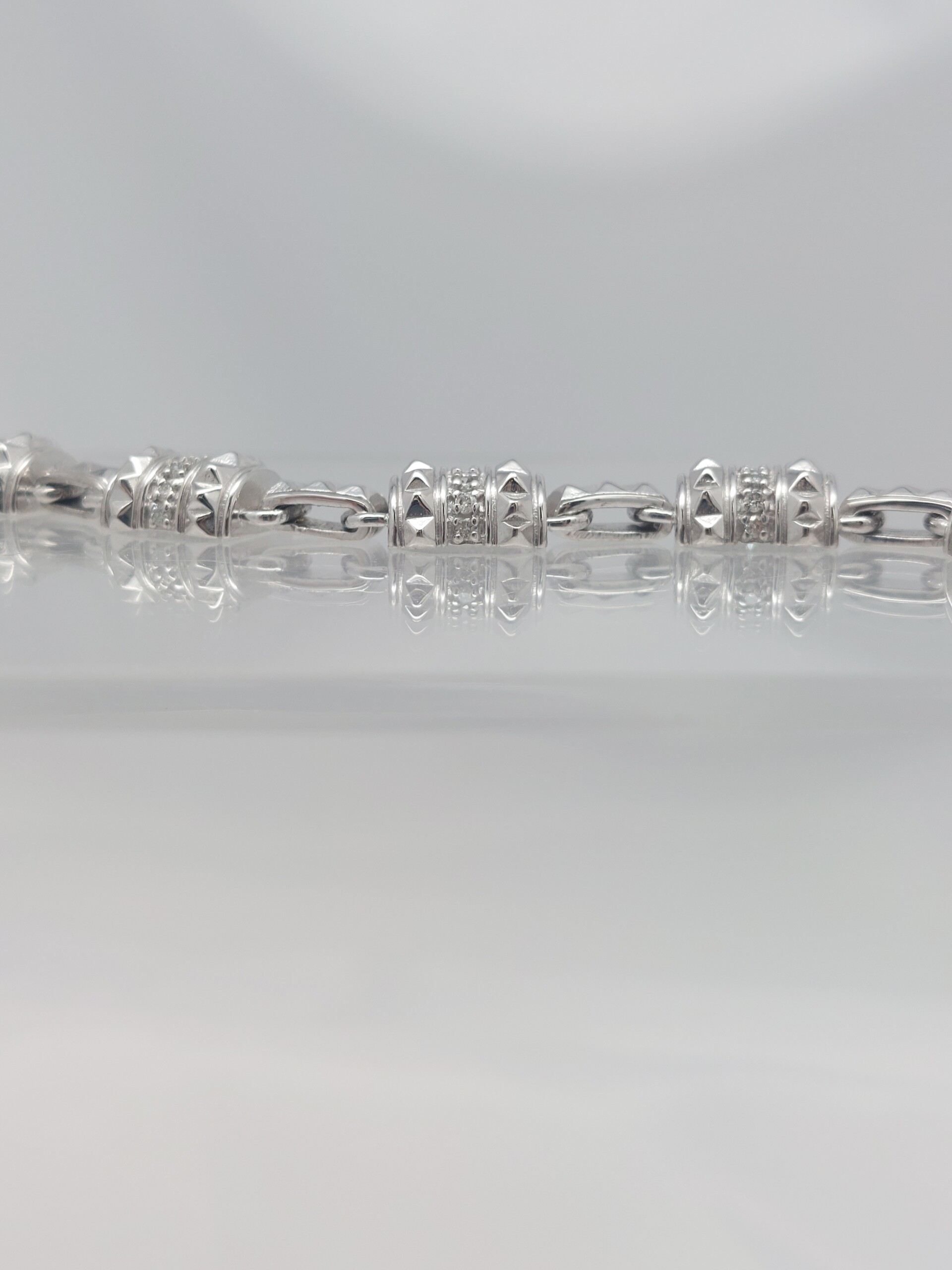 14KT "Pyramid" Diamond Bracelet - Image 11