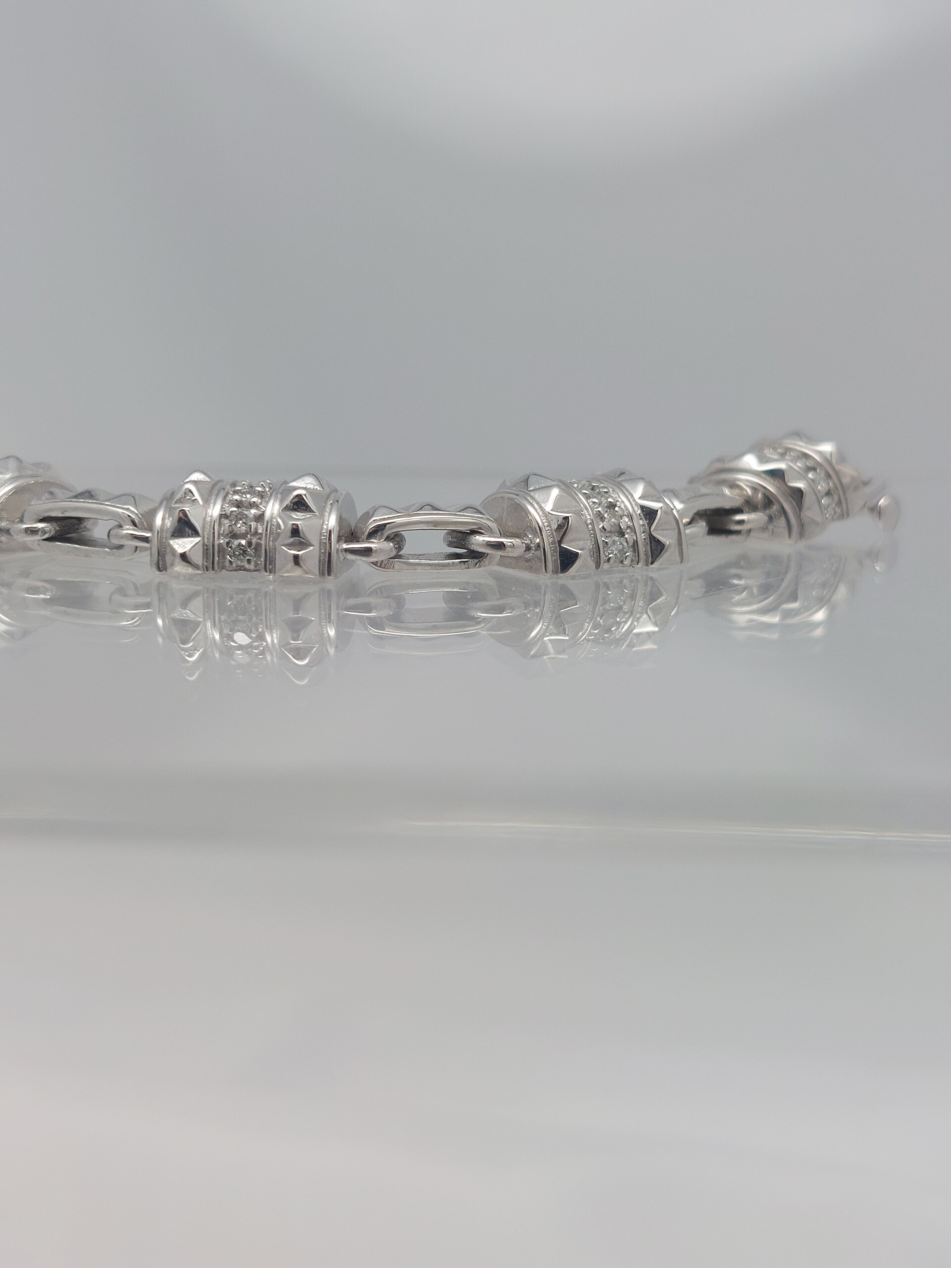 14KT "Pyramid" Diamond Bracelet - Image 12