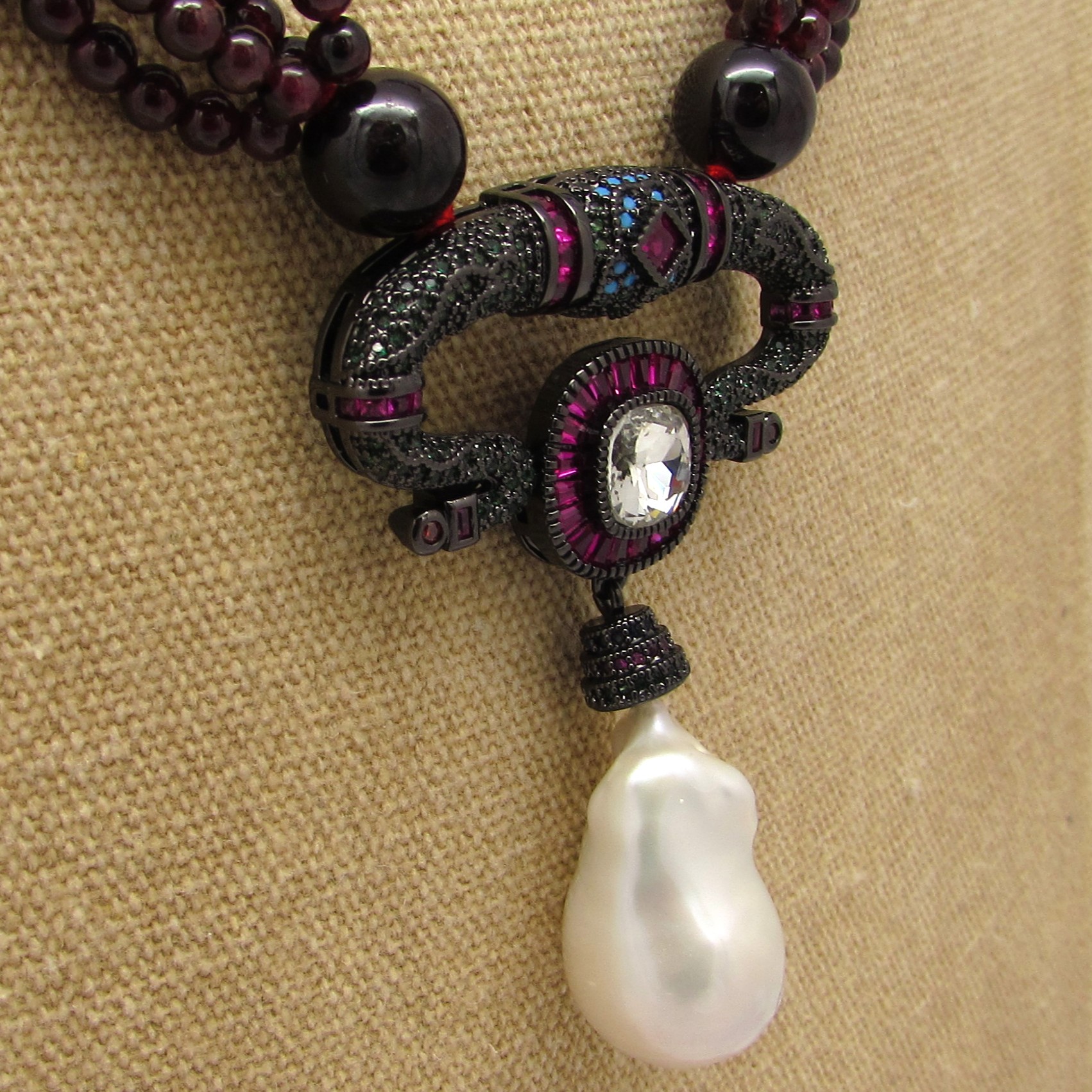 Natural Garnet & Freshwater Pearl Necklace - Image 6