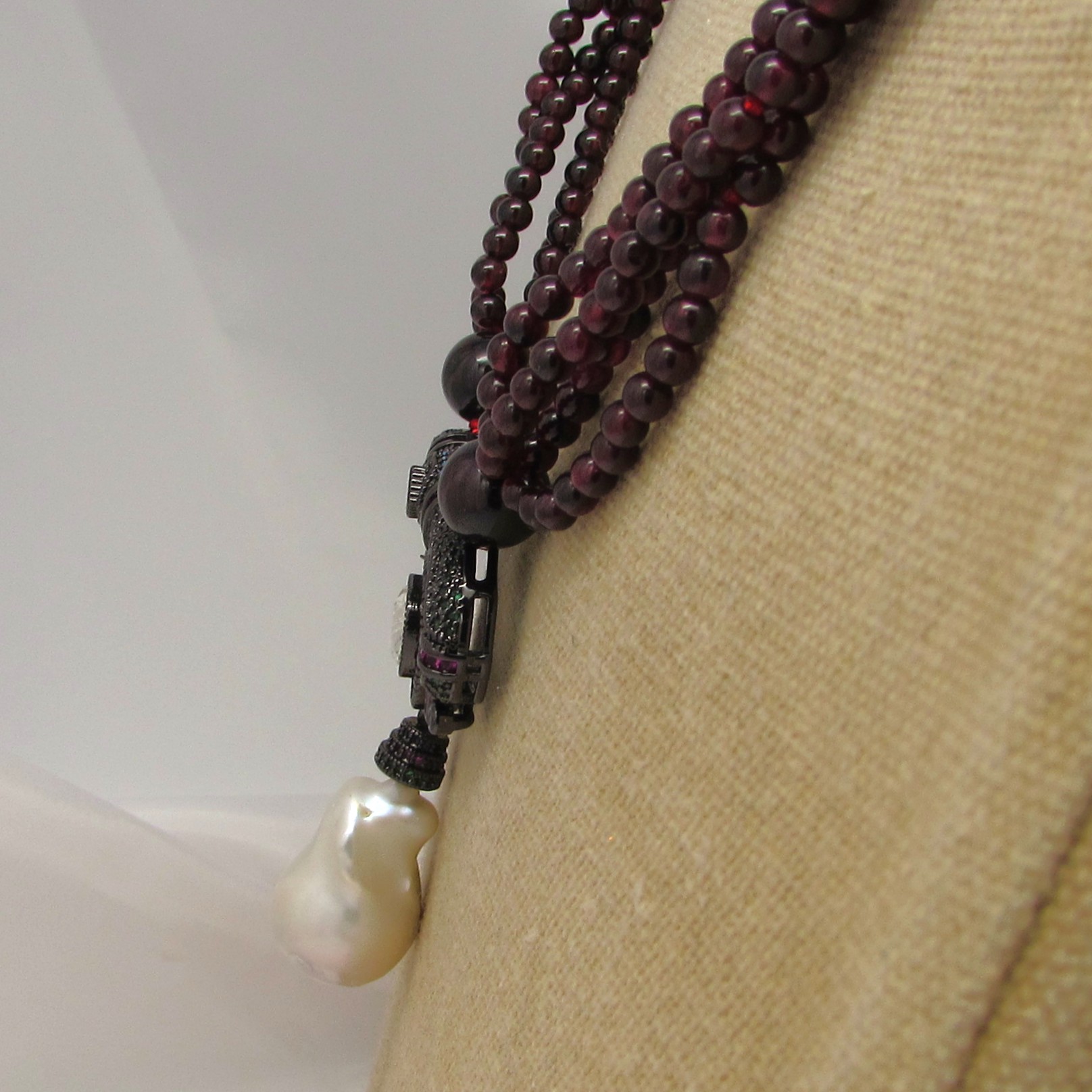 Natural Garnet & Freshwater Pearl Necklace - Image 5