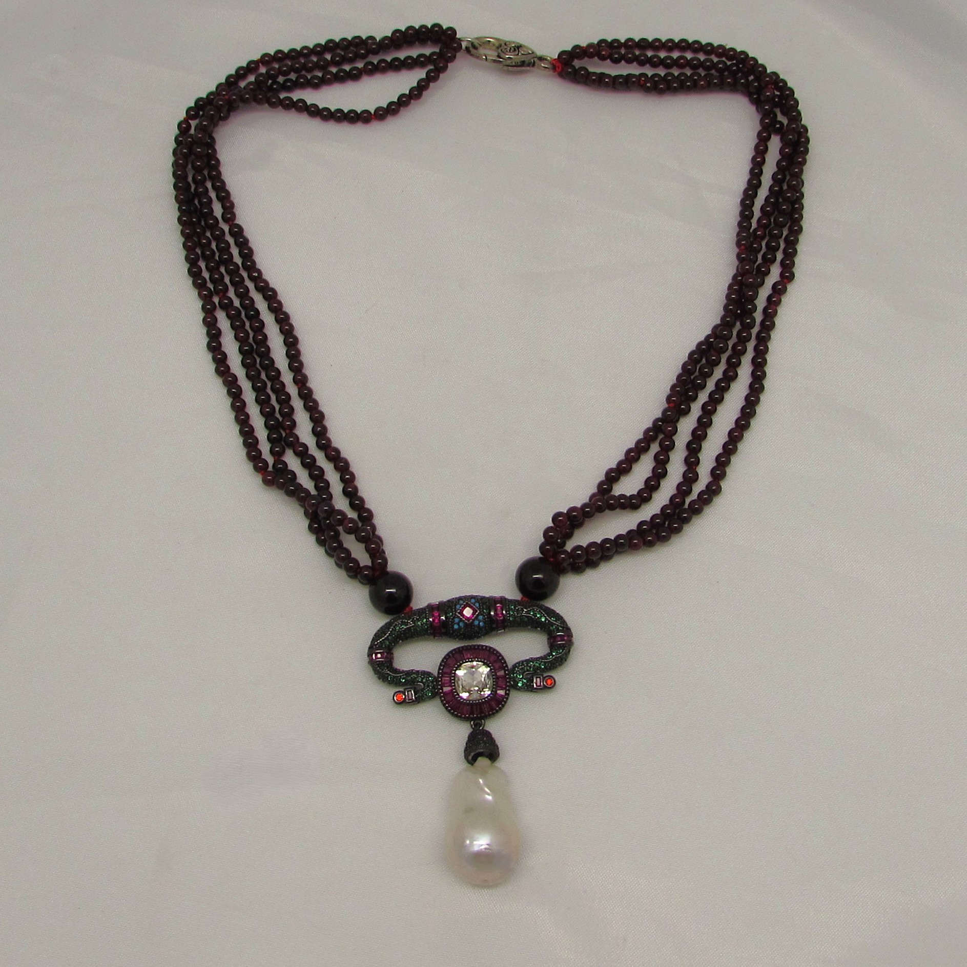 Natural Garnet & Freshwater Pearl Necklace - Image 9