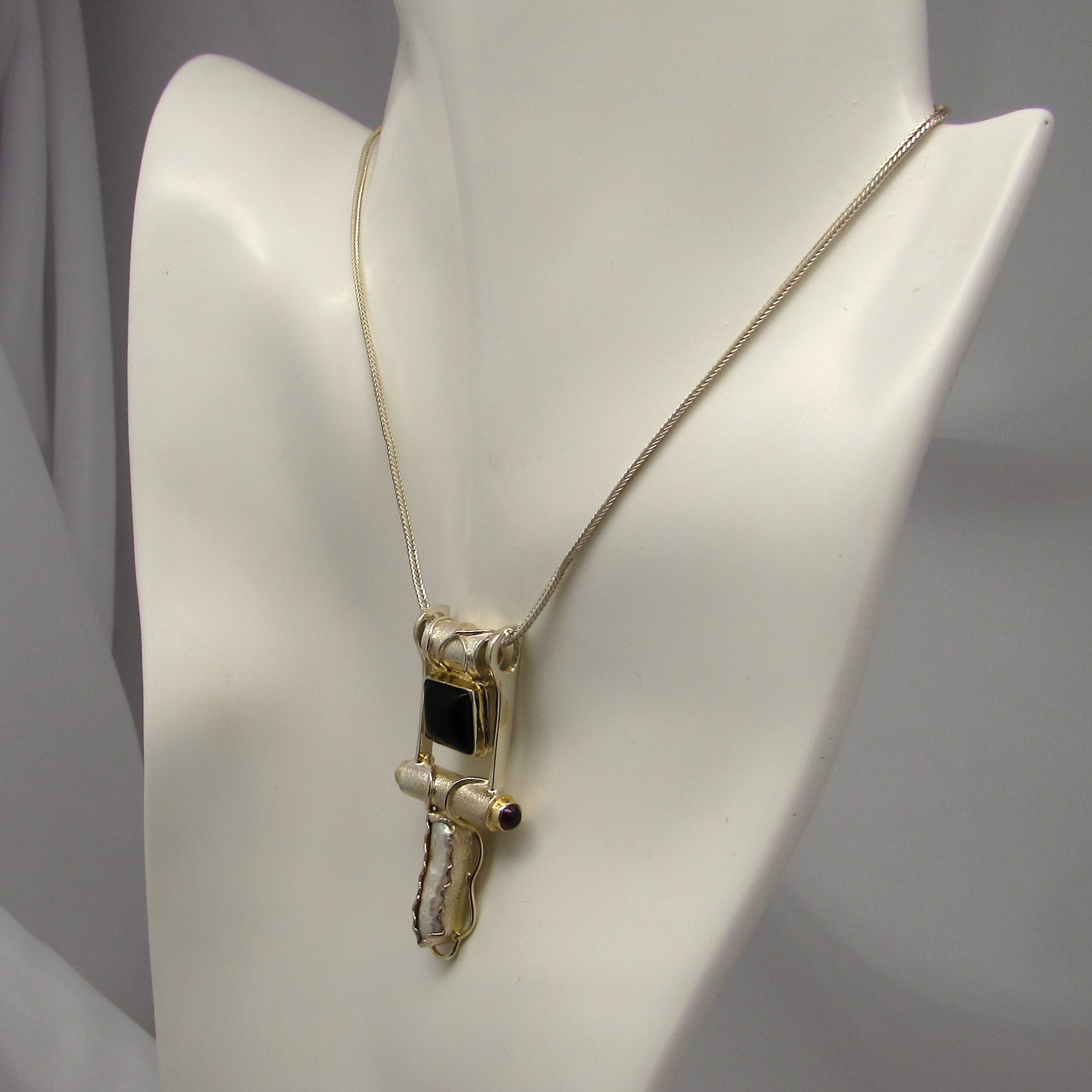 Sterling, Onyx, Garnet & Pearl Necklace - Image 3
