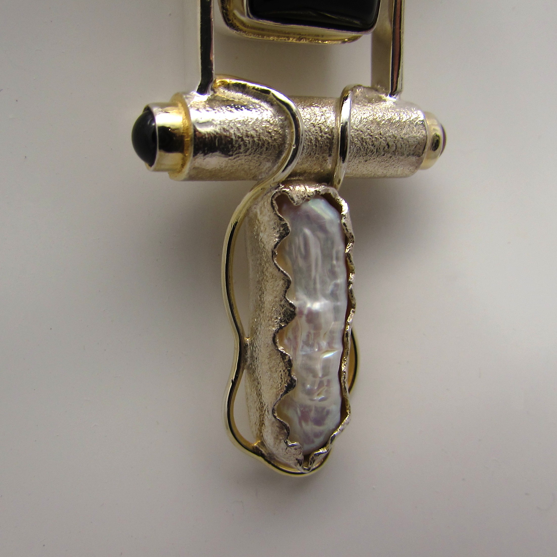 Sterling, Onyx, Garnet & Pearl Necklace - Image 7