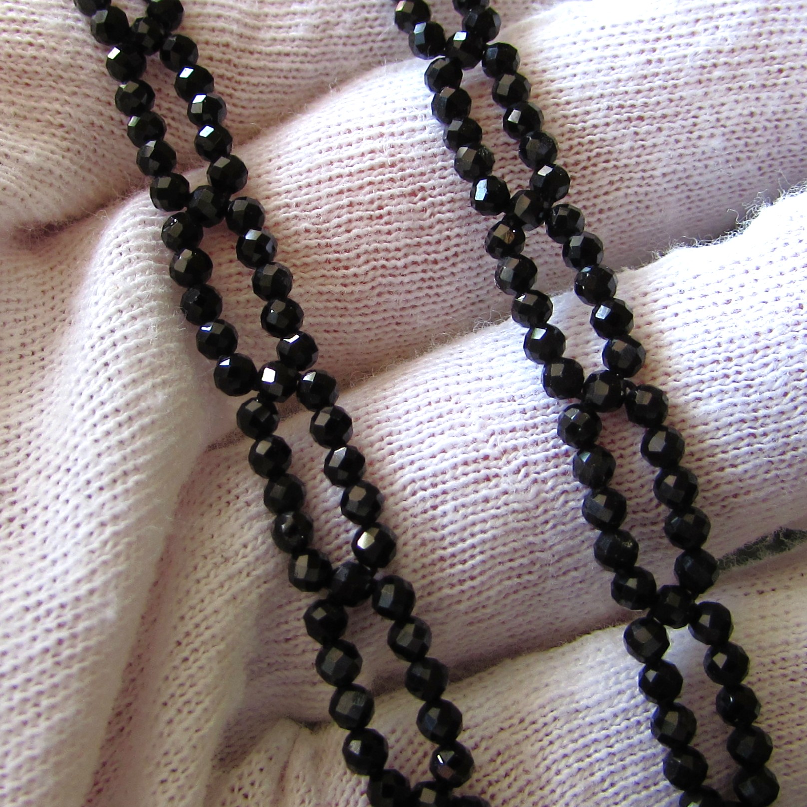 Black Spinal Eye Glass Holder Necklace - Image 5