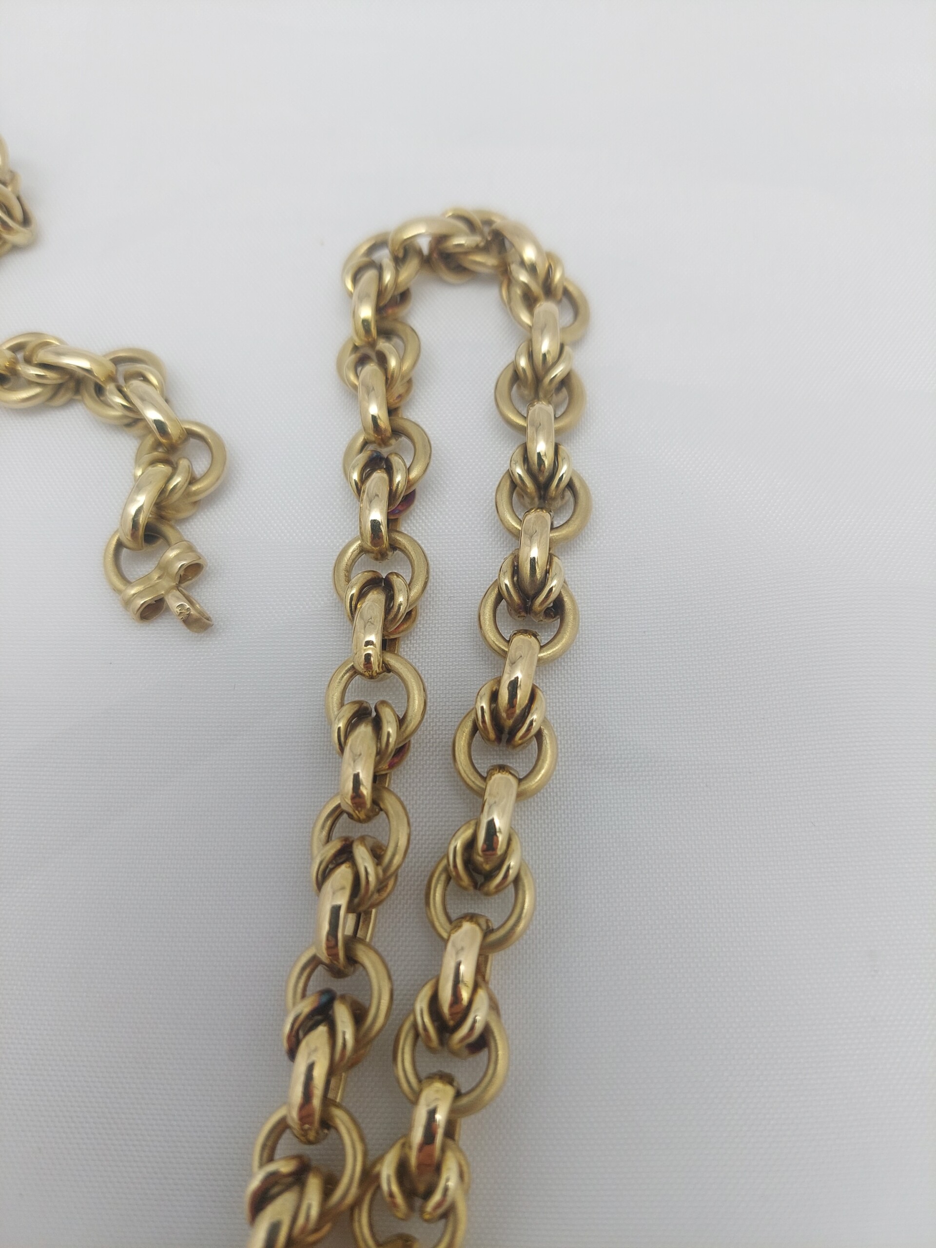 33 1/2 " Classic 14KT Snitch Knot Chain Necklace - Image 4