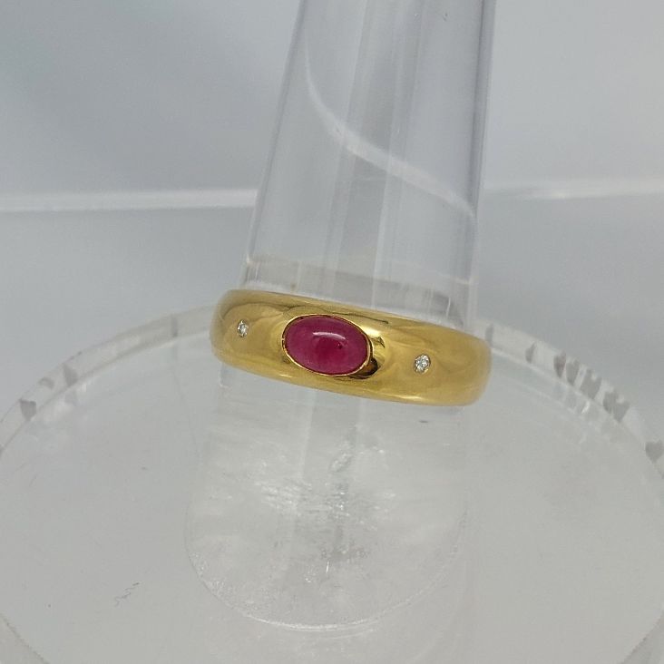 Natural Ruby Cabochon & Diamond Dome 18KT Ring - Image 9