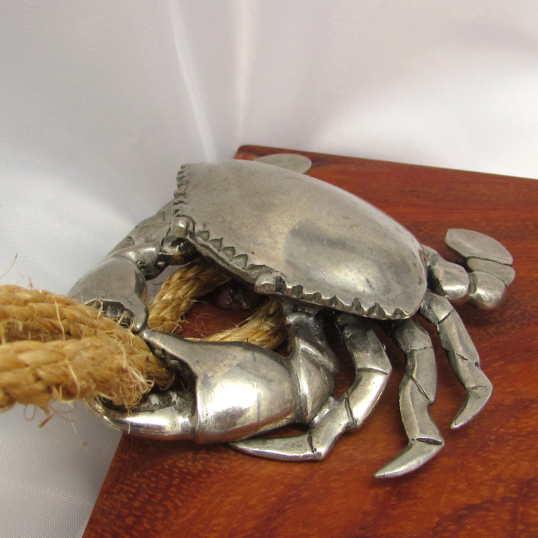 Vagabond Pewter Crab & Rope Wood Tray - Image 4