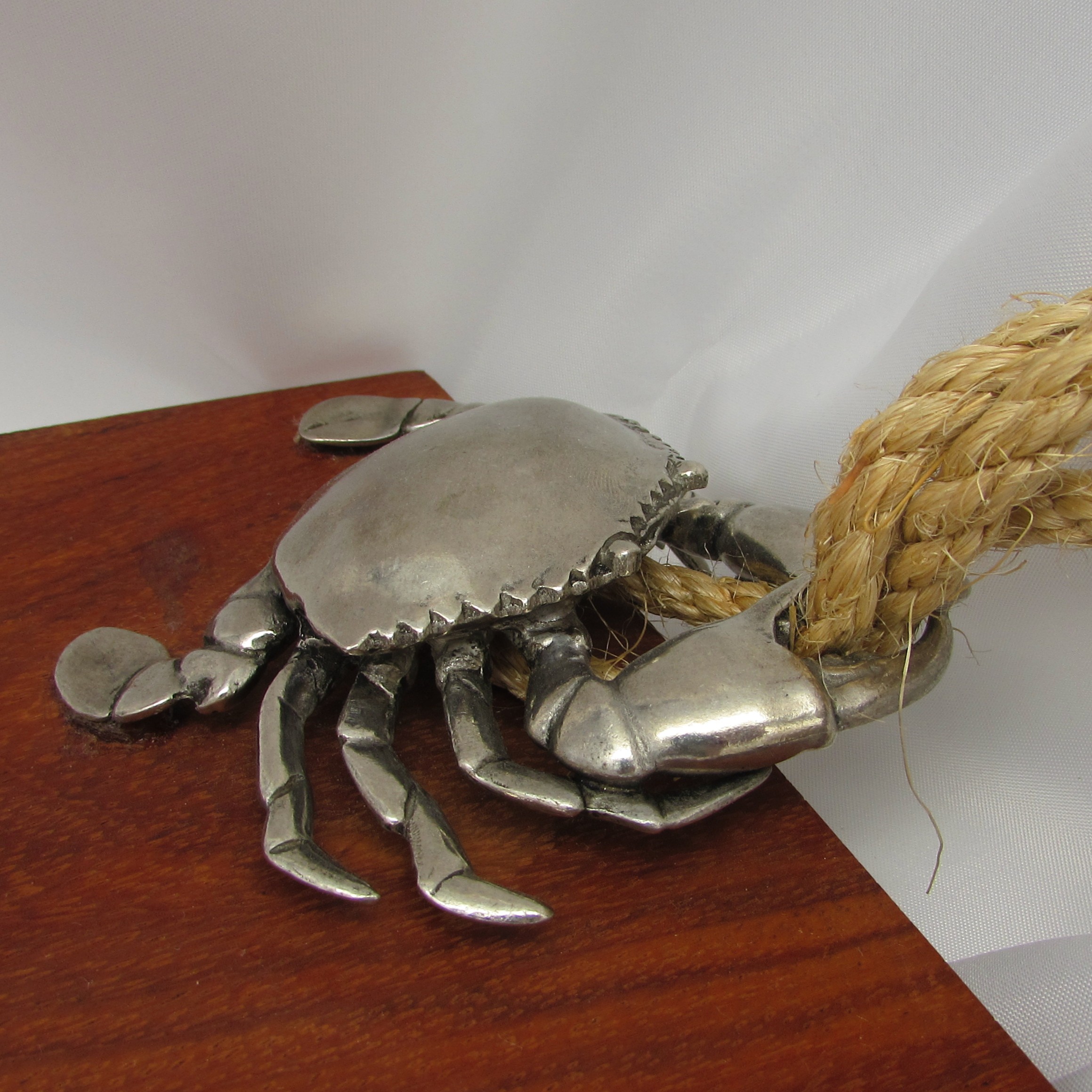 Vagabond Pewter Crab & Rope Wood Tray - Image 5