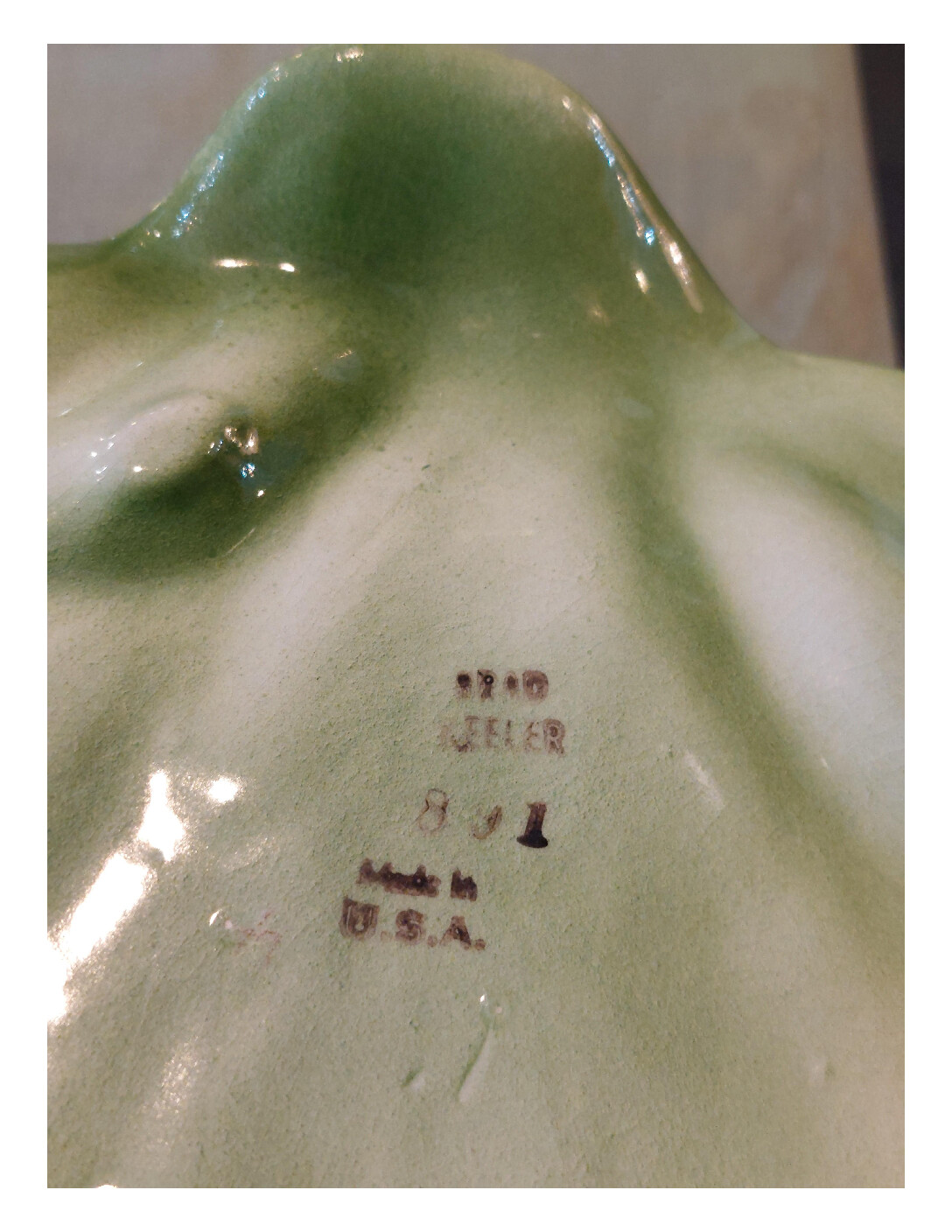 Brad Keeler Earthenware Leaf & Claw Serving Set - Image 3
